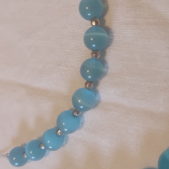 New York and Company Silvertone  and Blue beaded Statment Necklace #24 - Picture 4 of 6